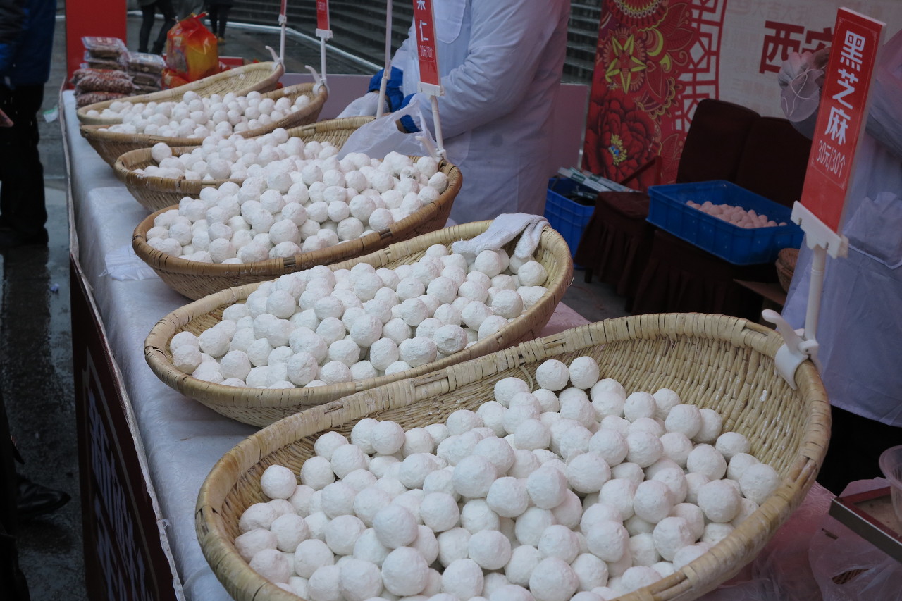 汤圆煮后即食很方便，适合当做早餐和夜宵？ 